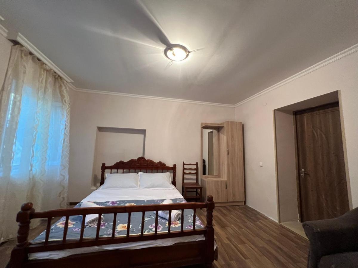 Cozy Apartment In The Centre Of Kutaiszi Kültér fotó