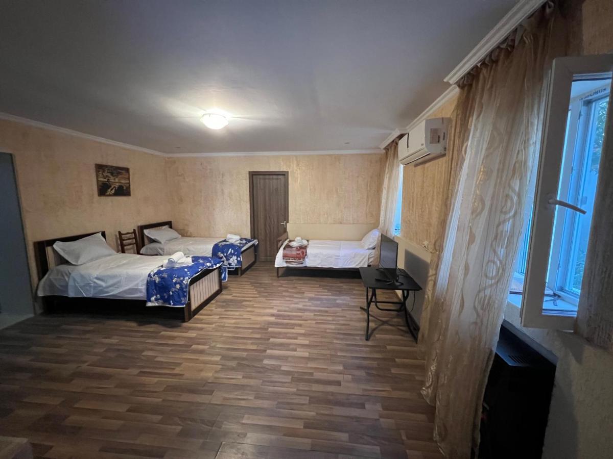 Cozy Apartment In The Centre Of Kutaiszi Kültér fotó