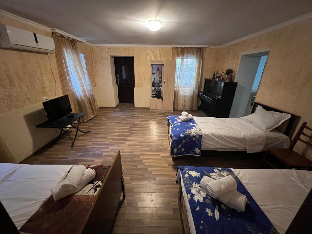 Cozy Apartment In The Centre Of Kutaiszi Kültér fotó