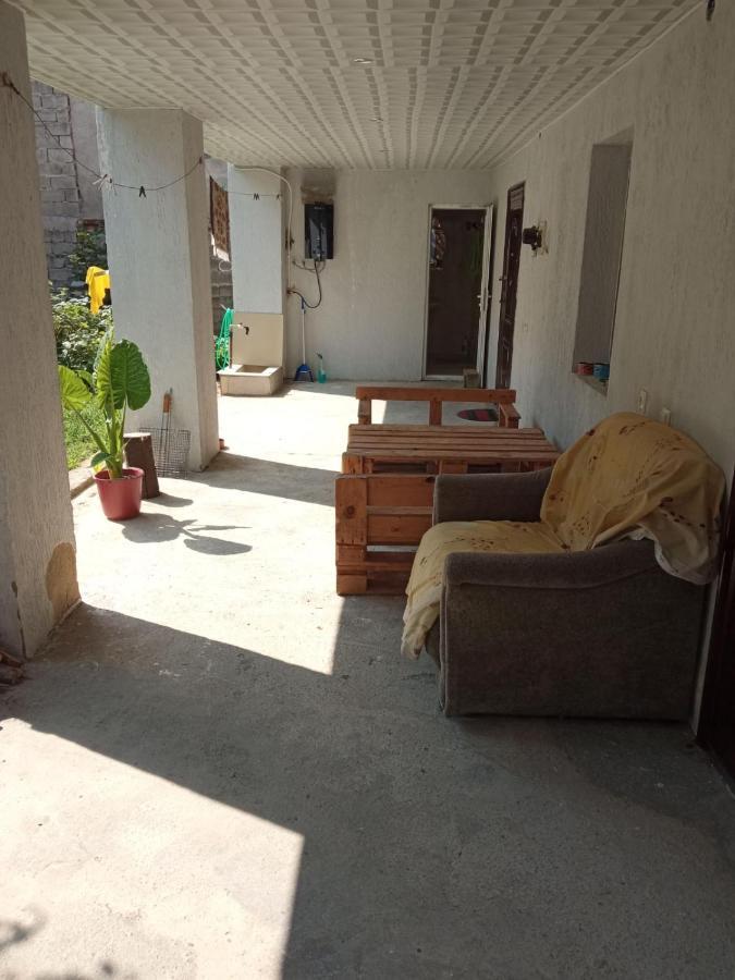Cozy Apartment In The Centre Of Kutaiszi Kültér fotó